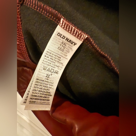 NWT Old Navy Burgundy Faux Leather Leggings size xxl - Picture 4 of 10